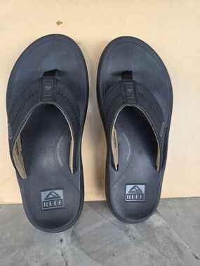 Reef Men’s Black Foam Flip Flop Sandals